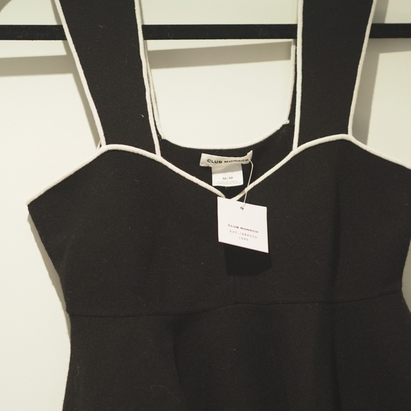 Club Monaco - Picture 3 of 6